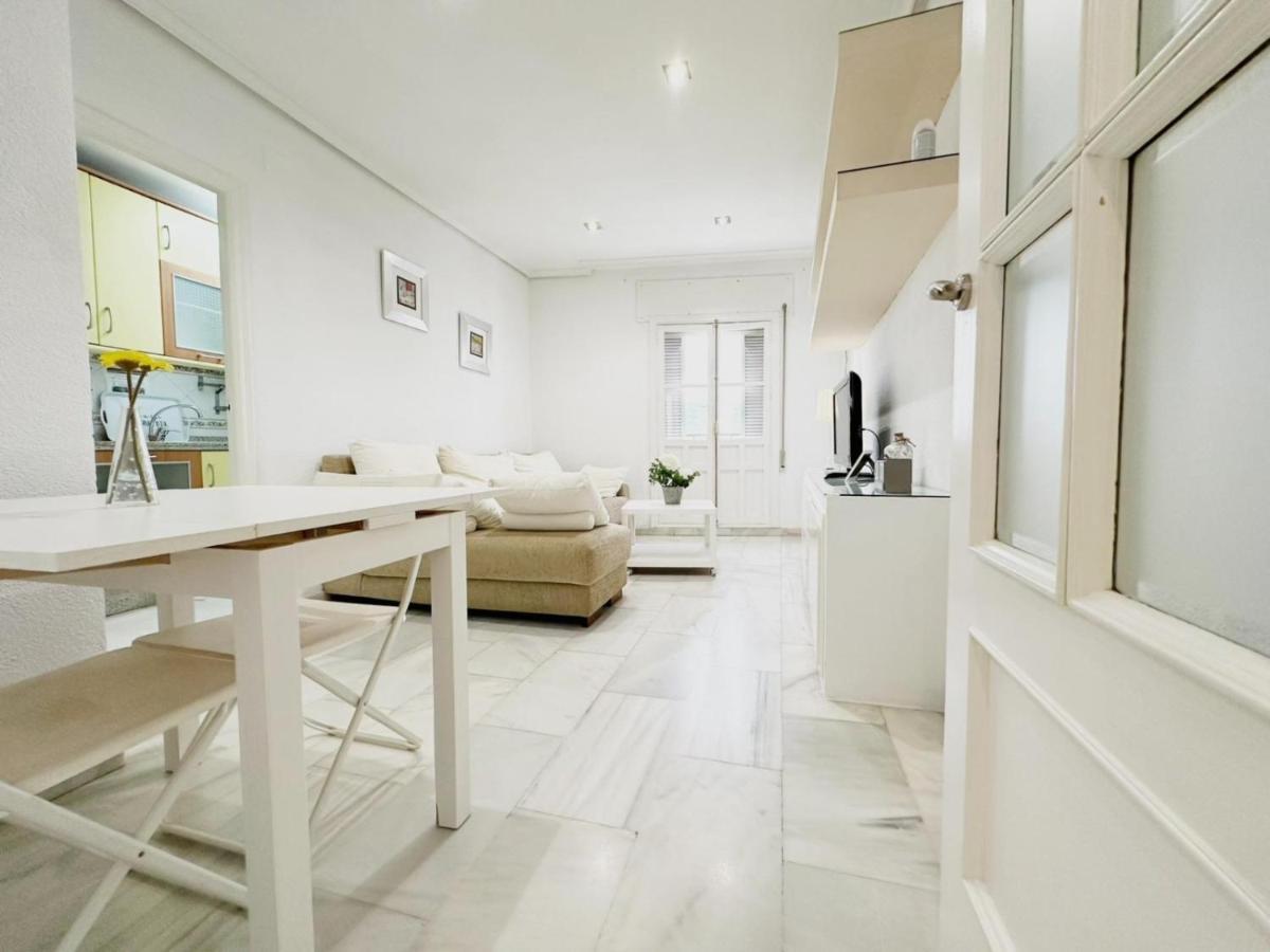 Apartamento Jardines De Colon Apartment กอร์โดบา ภายนอก รูปภาพ